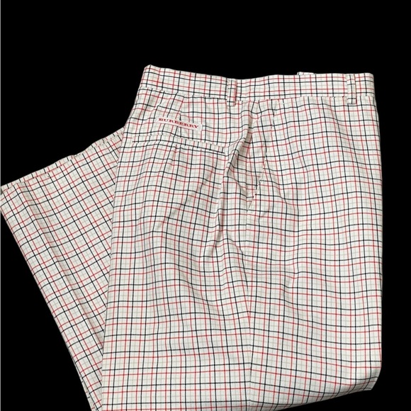 Burberry Pants 
Golf Capri Color: ivory/Red/grey| Size: 8 - Picture 10 of 13